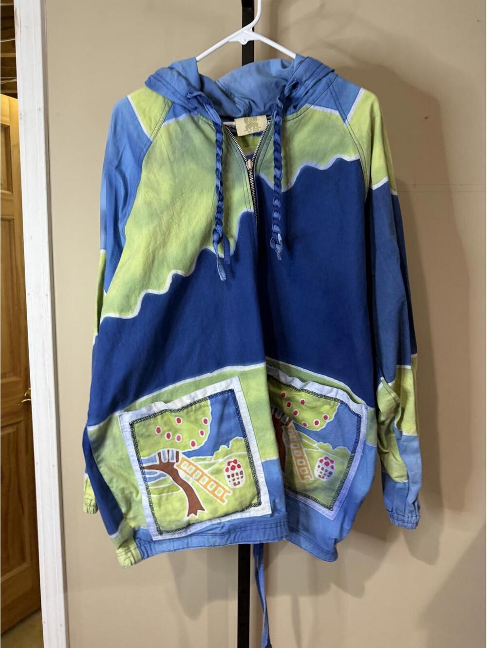 Colorblock Hoodie with Tree Patch Pockets Asian Editions Large Blue and Green